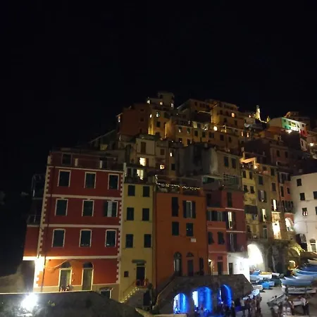 Controvento Al Mare Apartment Riomaggiore